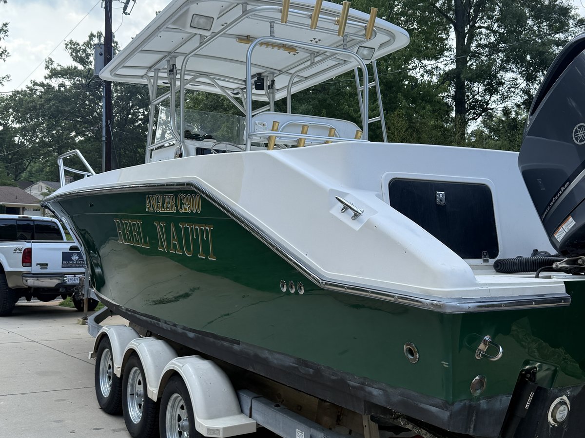 Angler C2900 after full Deadrise overhaul, glossy restored gelcoat