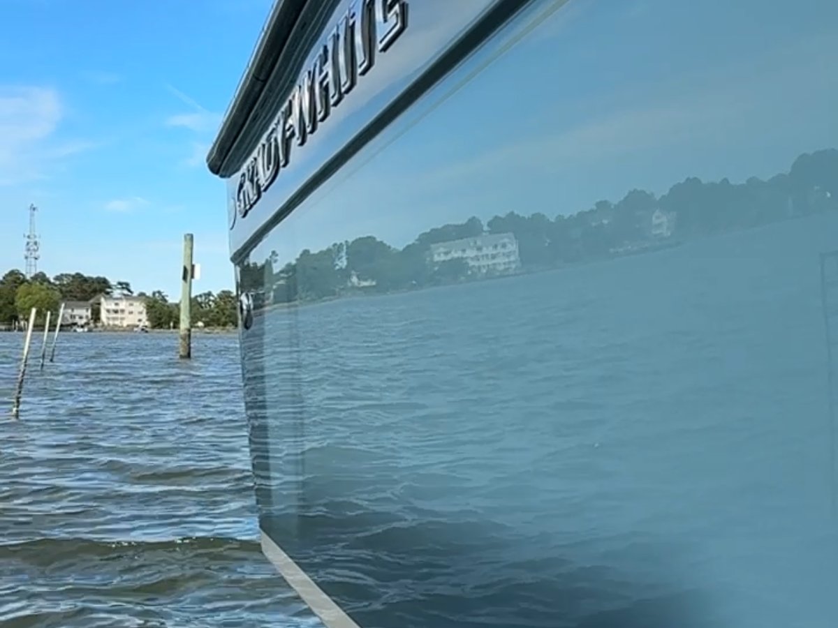Grady-White Fisherman 180 after overhaul and ceramic, mirror finish hull
